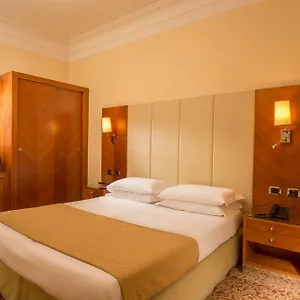 Opera 3*, Roma İtalya