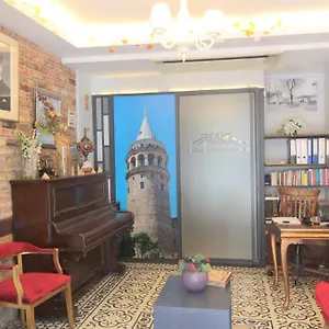 A Стамбул