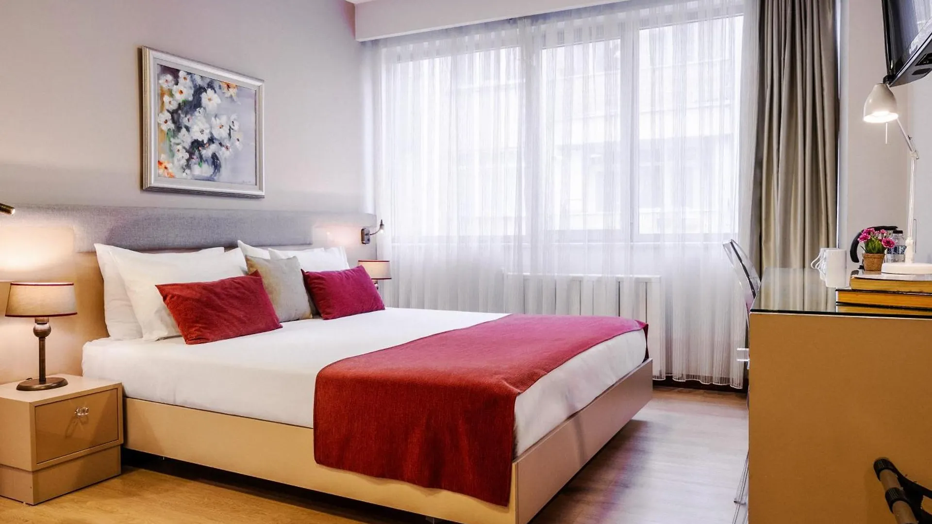 Cheya Besiktas Istanbul Bosphorus City Center Hotel & Suites 3*,